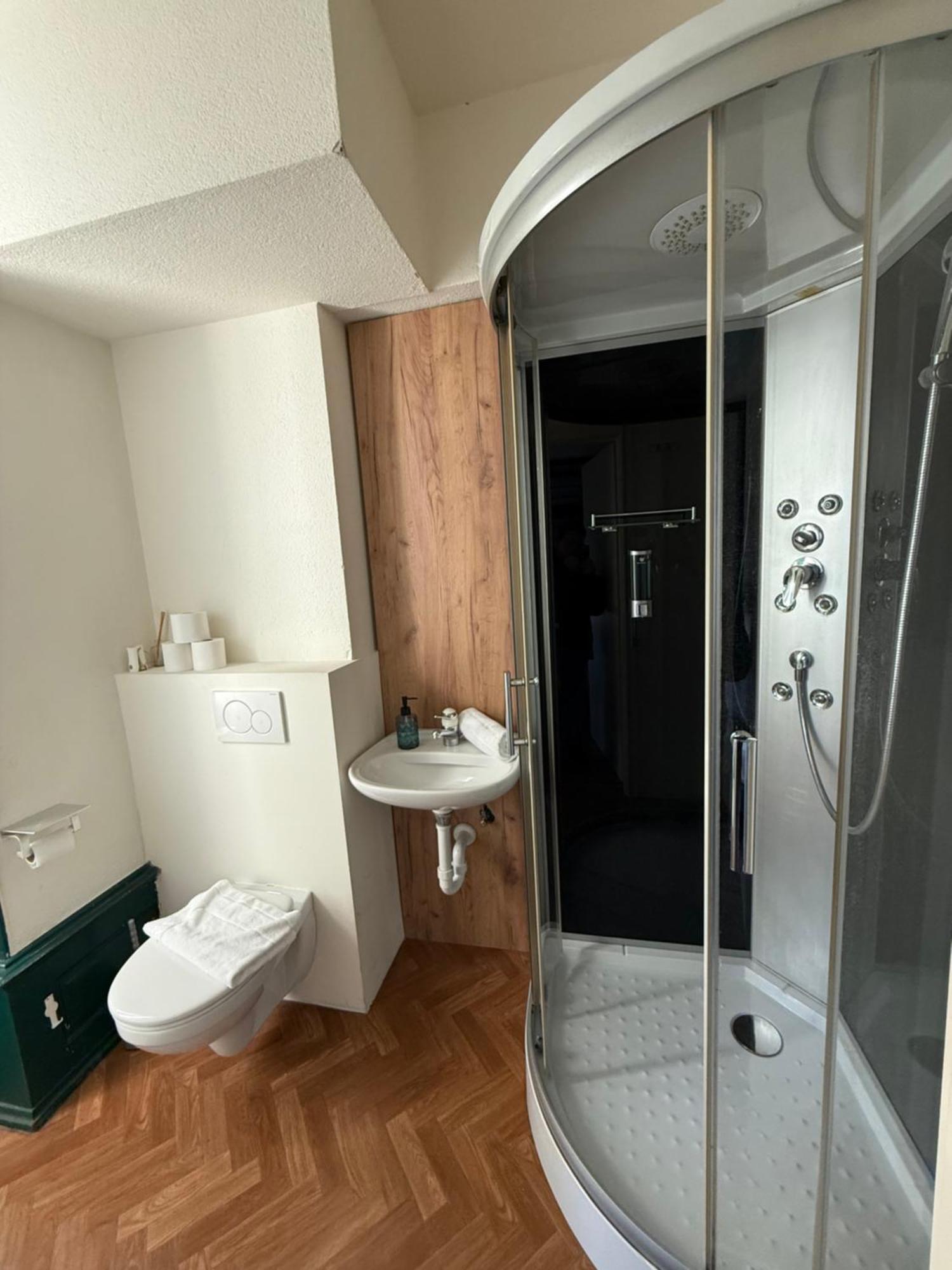 Crown Living Villa Blumenau Studios, Smarttv, Parkplatz Lustenau Ngoại thất bức ảnh
