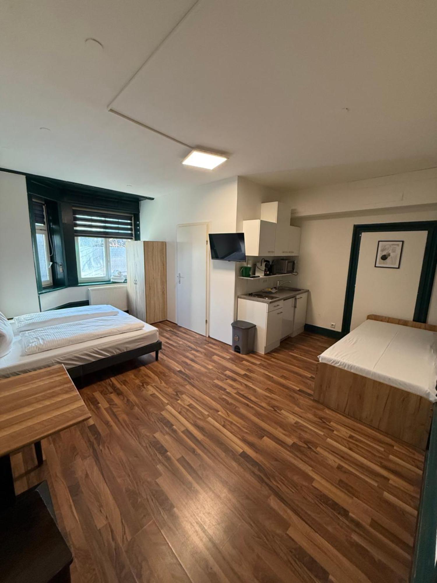 Crown Living Villa Blumenau Studios, Smarttv, Parkplatz Lustenau Ngoại thất bức ảnh