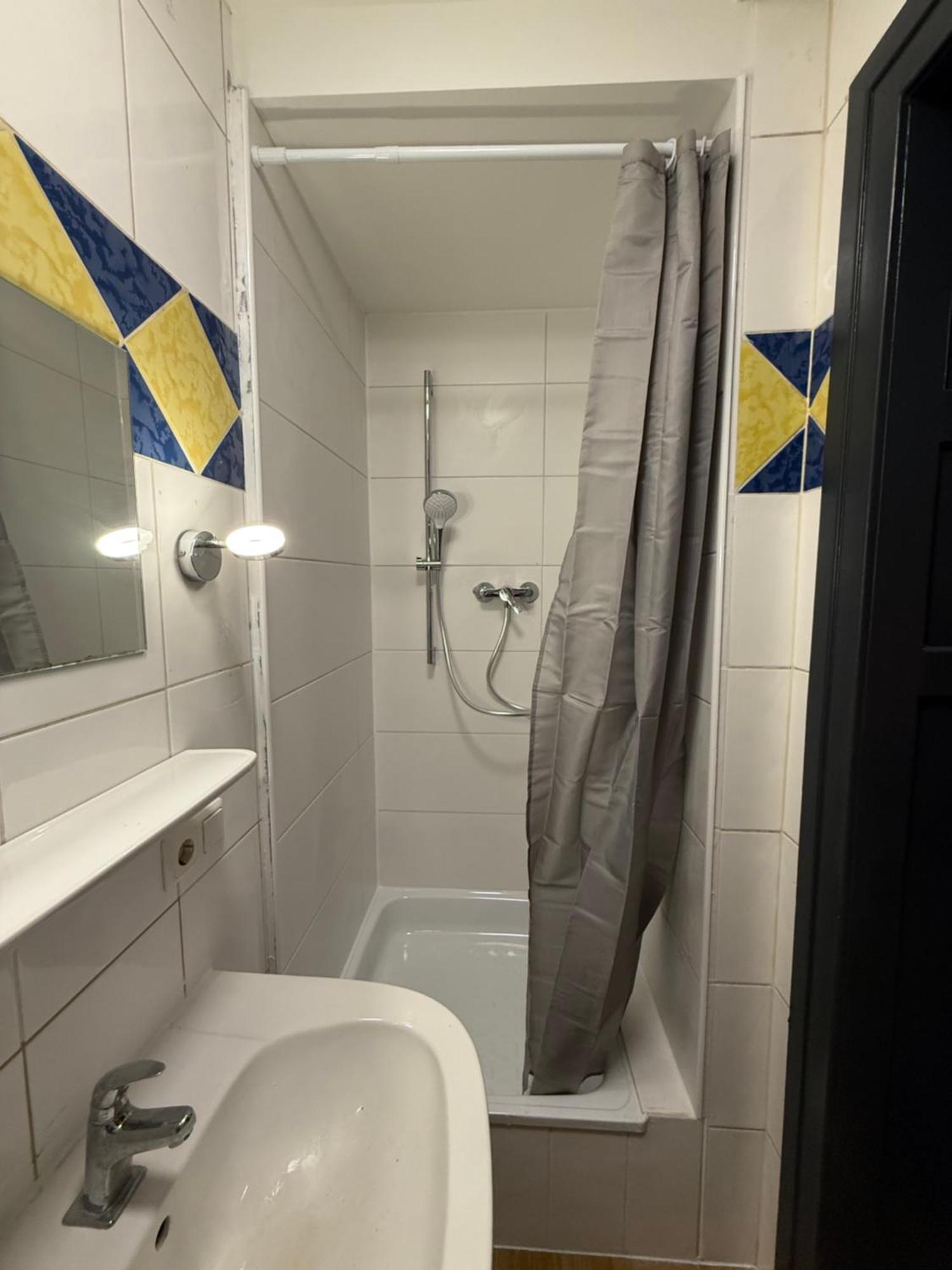 Crown Living Villa Blumenau Studios, Smarttv, Parkplatz Lustenau Ngoại thất bức ảnh