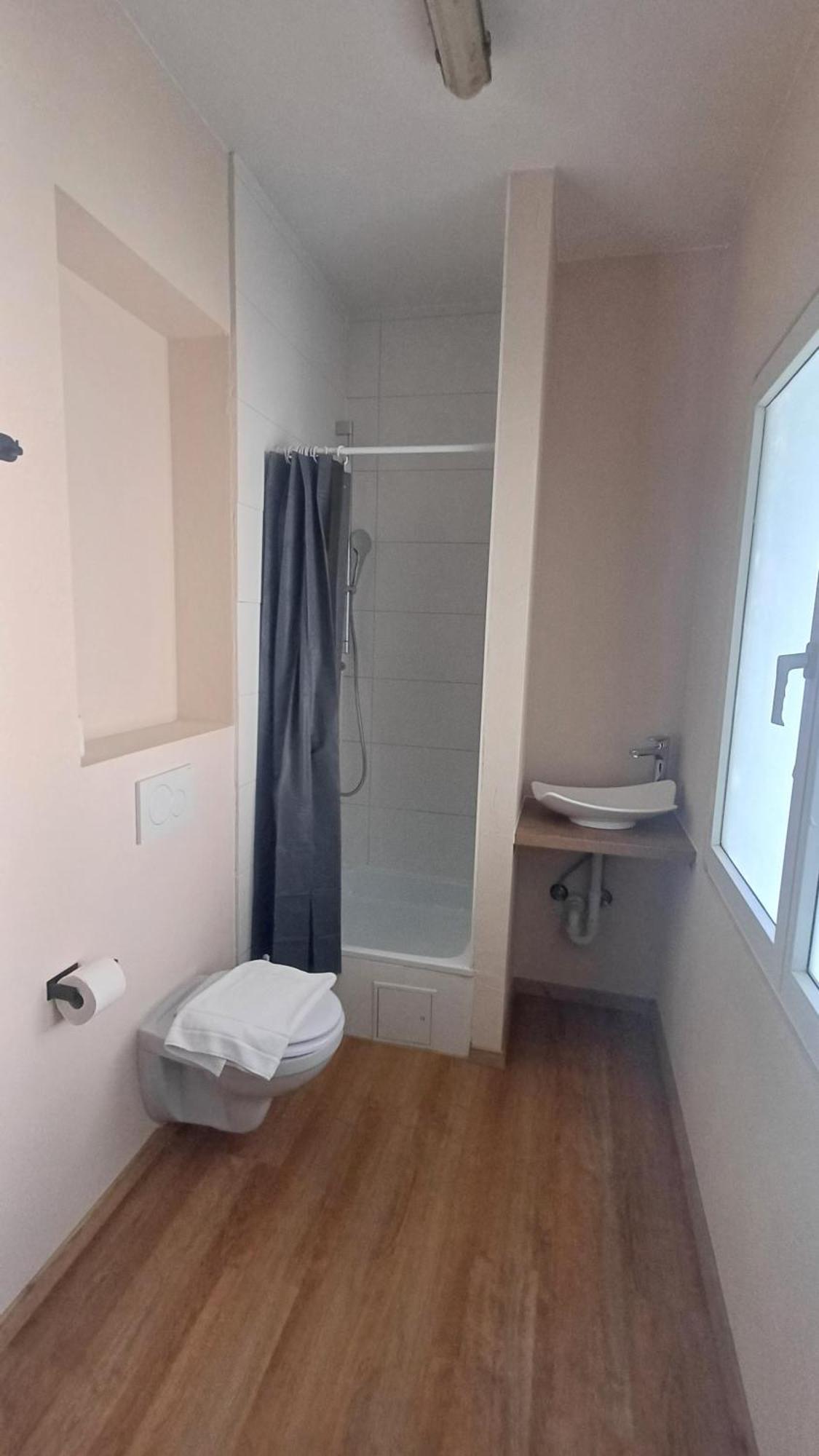 Crown Living Villa Blumenau Studios, Smarttv, Parkplatz Lustenau Phòng bức ảnh